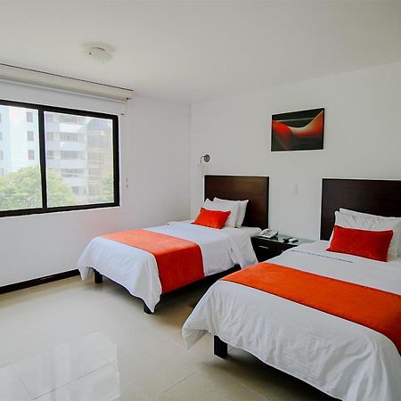 Hotel Pinares Plaza Перейра Екстер'єр фото