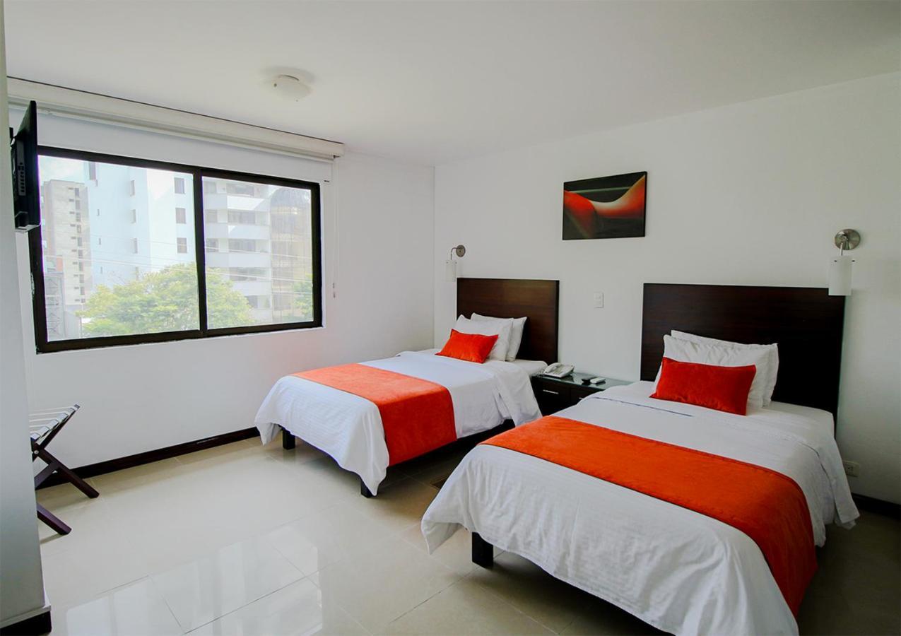 Hotel Pinares Plaza Перейра Екстер'єр фото