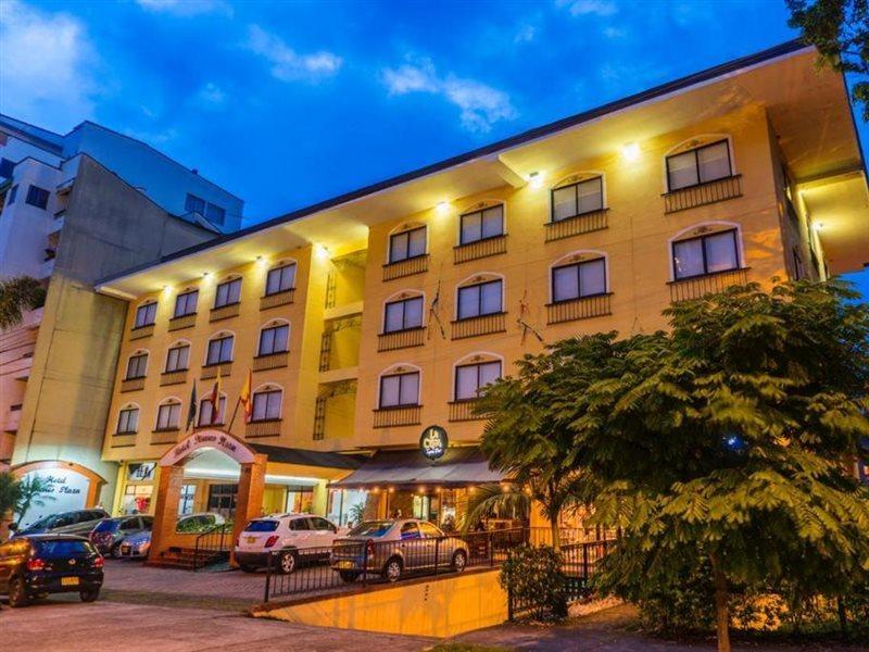 Hotel Pinares Plaza Перейра Екстер'єр фото