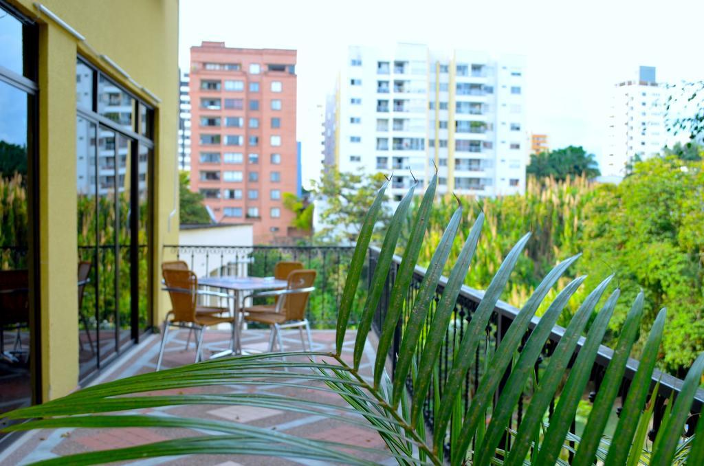 Hotel Pinares Plaza Перейра Екстер'єр фото