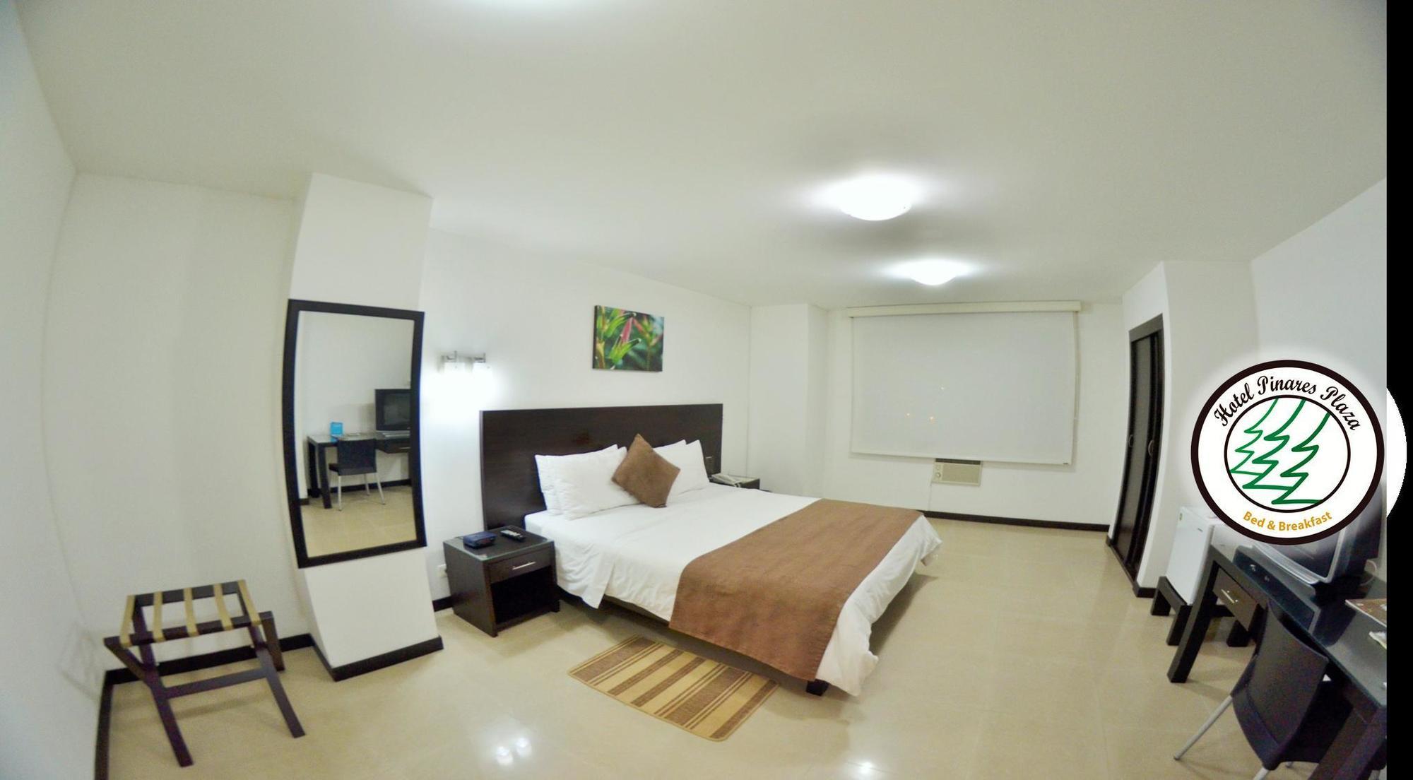 Hotel Pinares Plaza Перейра Екстер'єр фото