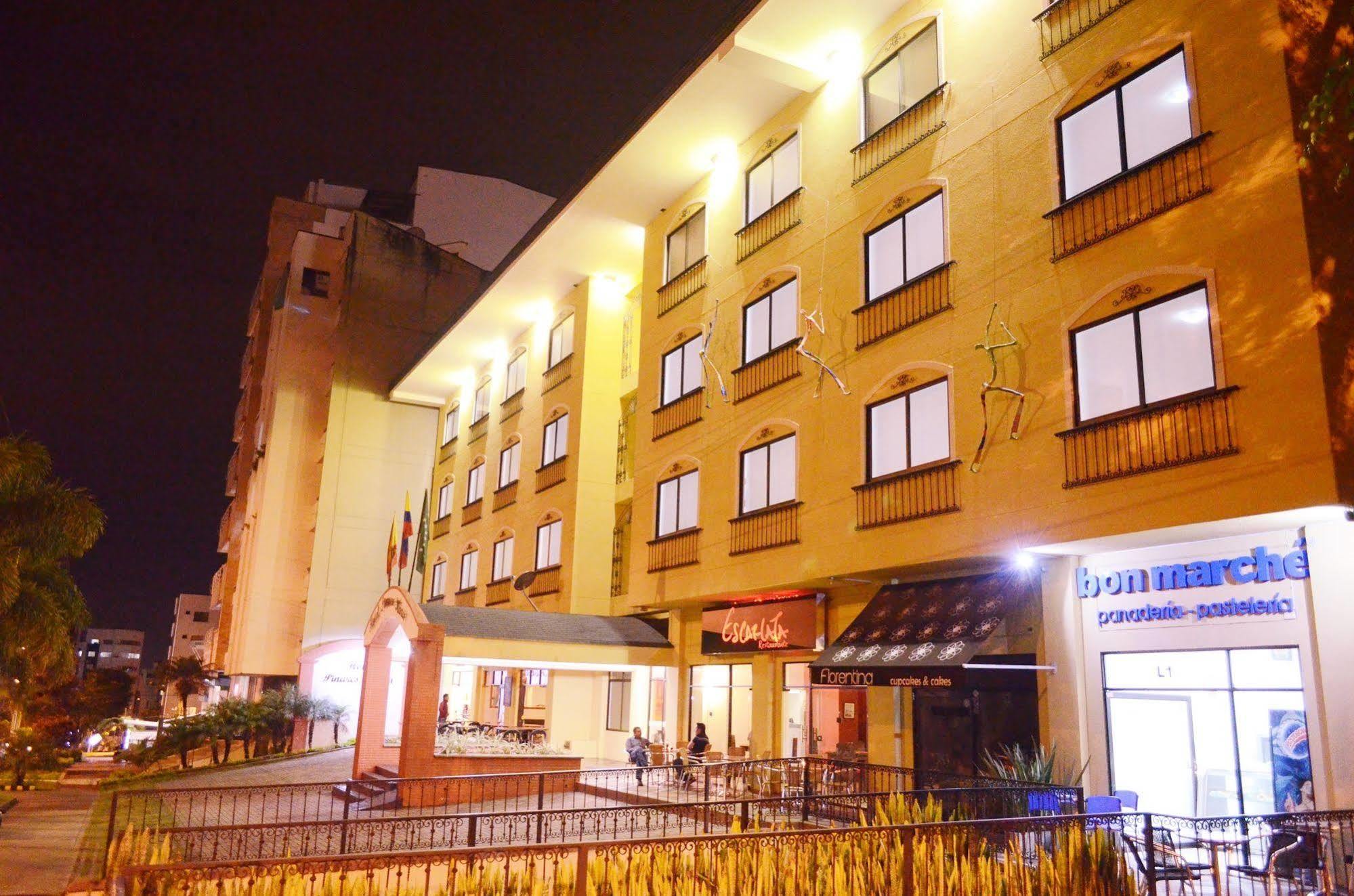 Hotel Pinares Plaza Перейра Екстер'єр фото